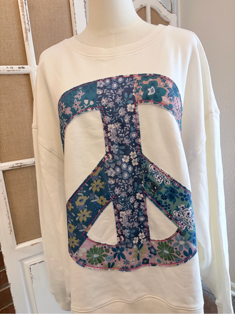 Natural Life NWT Floral Patchwork Peace Sign Oversized Sweatshirt S/M